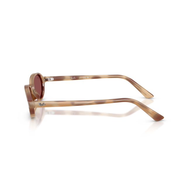 Ray-Ban RB 4472 col. 6856/75 Ã¨ un occhiale da sole in acetato TARTARUGATO CREMA con lenti VIOLETTO SCURO, calibro 51. La descrizione mantiene solo caratteristiche specifiche della variante e del modello.