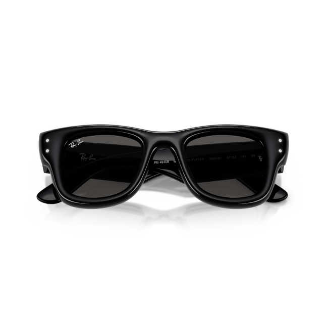 Ray-Ban RB 4940B WAYFARER PUFFER X A$AP ROCKY col. 6864/87 è un occhiale da sole in acetato nero lucido e strass e calibro 47.