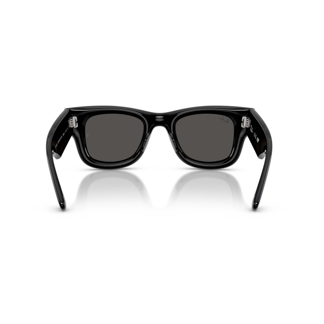 Ray-Ban RB 4940B WAYFARER PUFFER X A$AP ROCKY col. 6864/87 è un occhiale da sole in acetato nero lucido e strass e calibro 47.