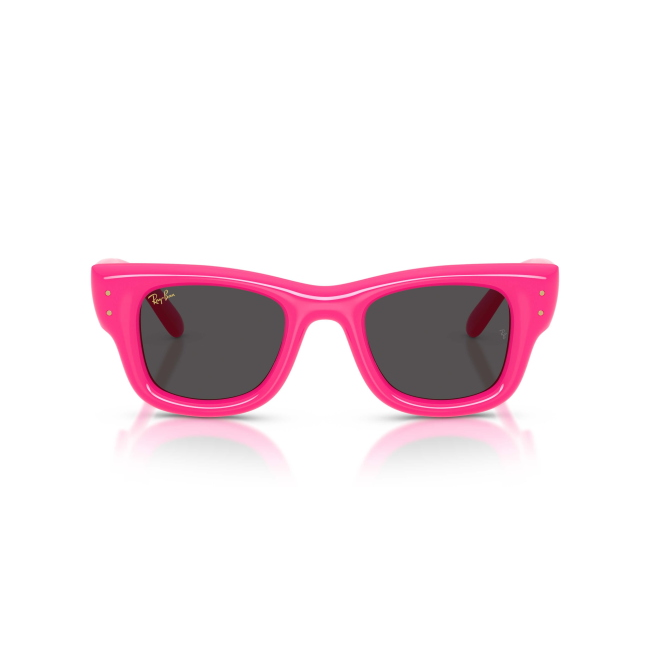 Ray-Ban RB 4940 WAYFARER PUFFER X A$AP ROCKY col. 6832/87 è un occhiale da sole in acetato fucsia fucsia e calibro 47.