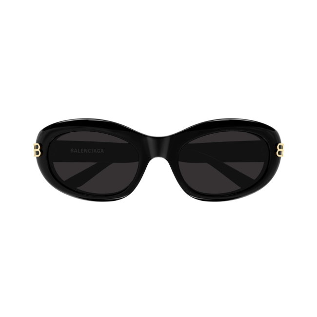 Balenciaga BB 0431 S col. 001 è un occhiale da sole in acetato nero lucido e calibro 57.