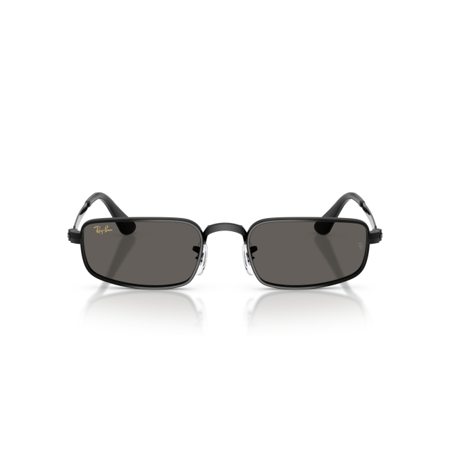 Ray-Ban RB 3927 A$AP ROCKY col. 002/J5 è un occhiale da sole in metallo nero e calibro 54.