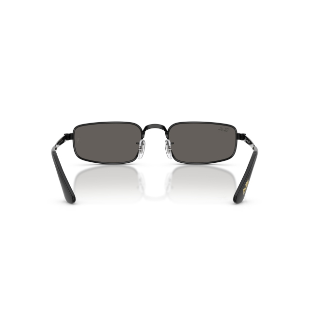Ray-Ban RB 3927 A$AP ROCKY col. 002/J5 è un occhiale da sole in metallo nero e calibro 54.