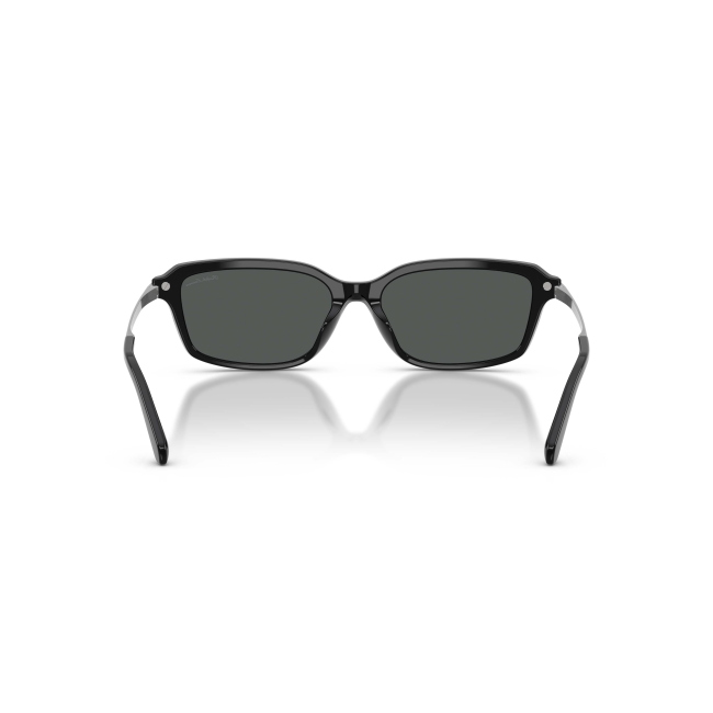 Ralph Lauren RL 8245U col. 5001/87 Ã¨ un occhiale da sole in acetato NERO LUCIDO con lenti GRIGIO SCURO. Il calibro 55 mantiene proporzioni armoniose.