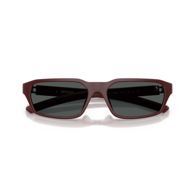 SCUDERIA FERRARI FZ 6032D col. 530/1Y è un occhiale da sole unisex in acetato bordeaux satinato bordeaux e calibro 58.