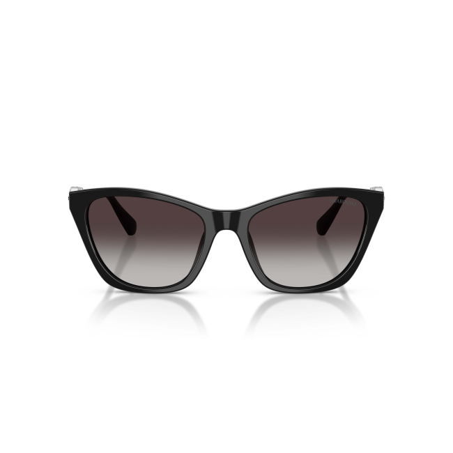 Swarovski SK 6068U col. 1038/8G è un occhiale da sole da donna in acetato nero lucido, dalla forma cat eye e calibro 54.