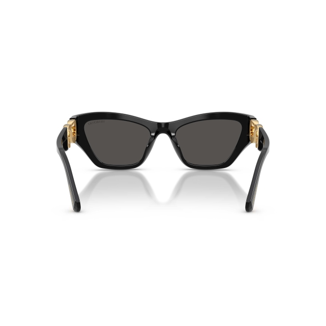 Swarovski SK 6076U 1001/87: occhiale da sole nero calibro 53, elegante e luminoso, con il carattere gioiello tipico dell'eyewear Swarovski.