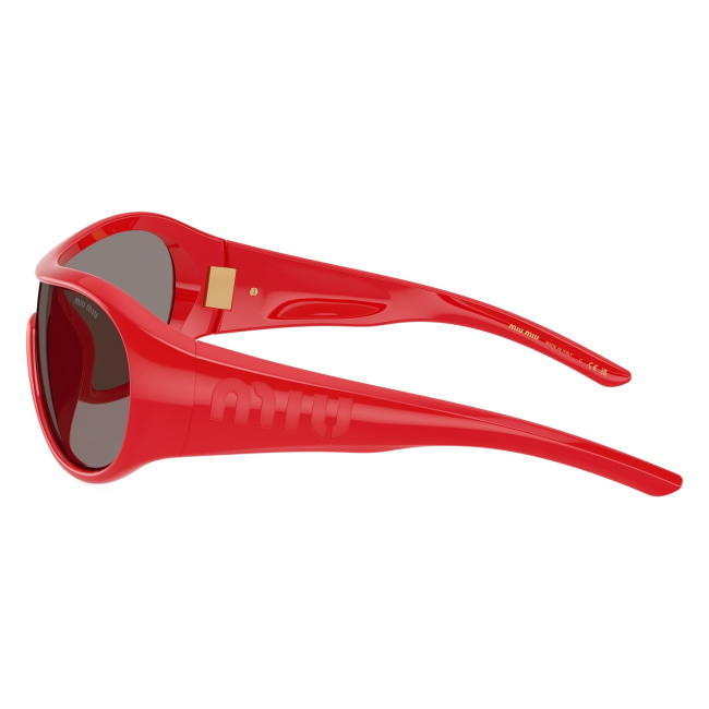 Miu Miu SMU B14 27N-80Q: occhiale da sole da donna dalla forma irregolare in iniettato Rosso, con lenti Grigio scuro, calibro 33.