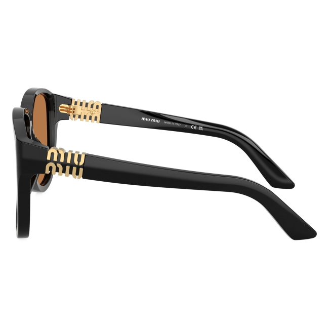 Miu Miu SMU A08 16K-90Q: occhiale da sole da donna dalla forma pilot in acetato Nero, con lenti Marrone, calibro 61.