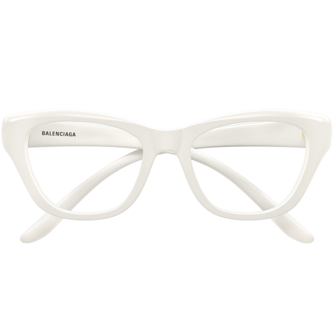 Balenciaga BB0519O, colore 003. Montatura da vista dalla forma a farfalla, finitura avorio, misure 53-19-145 mm.