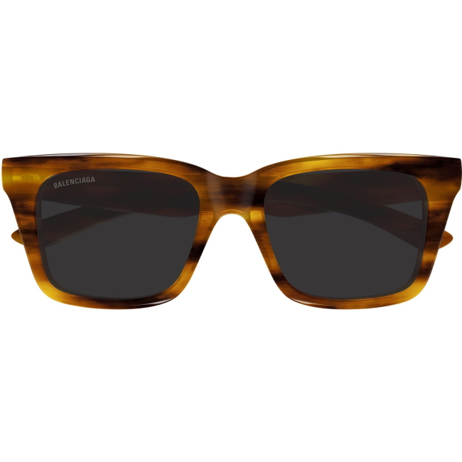 Balenciaga BB0467S, colore 003. Occhiali da sole dalla forma rettangolare, finitura marrone, misure 54-18-145 mm.